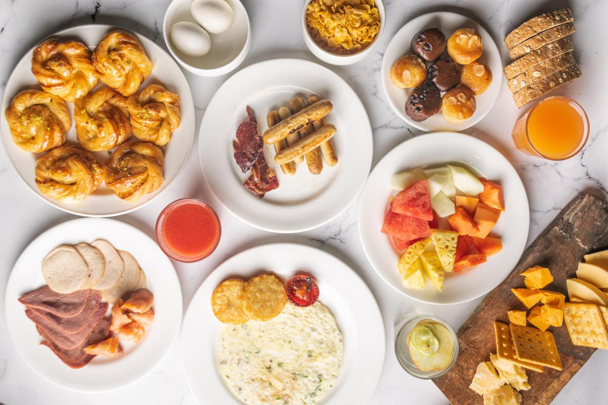 Doubletree By Hilton Gurugram Baani Square Otel Gurgaon Dış mekan fotoğraf